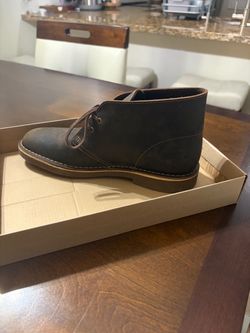 NEW!! Clarks chukka boots for men