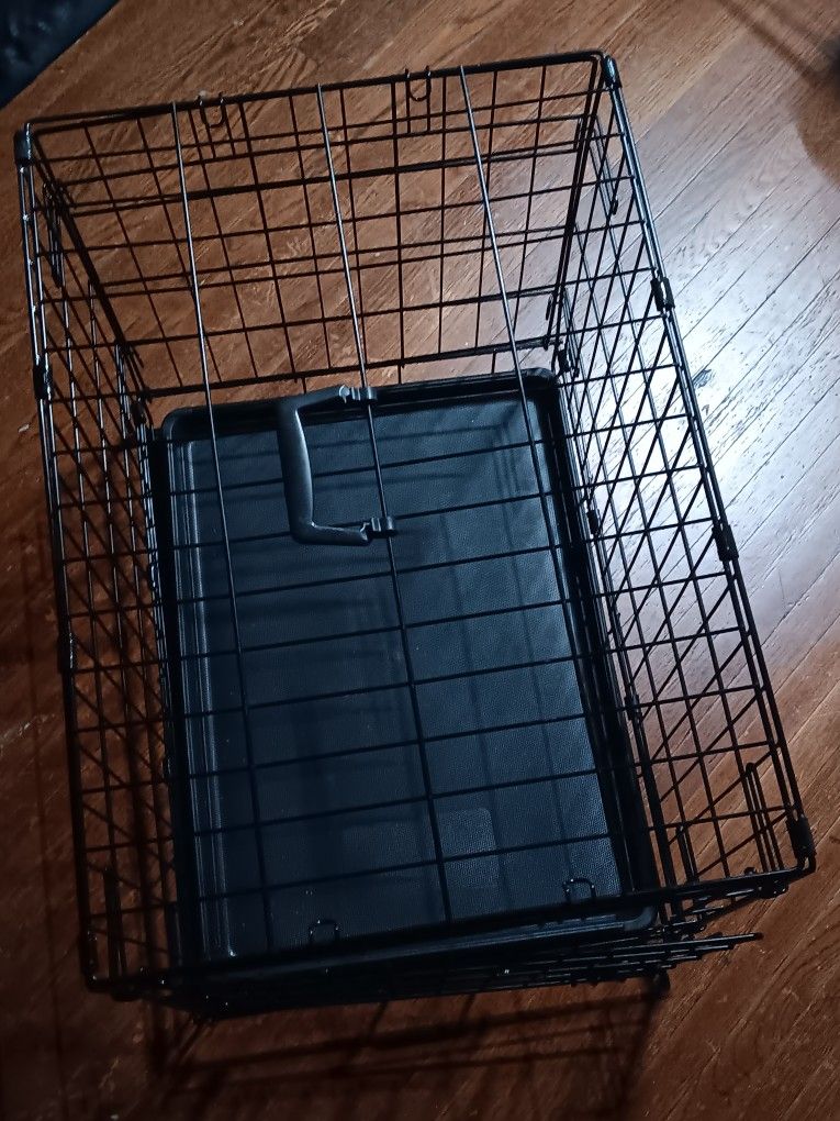 Dog Crate( Willing To Trade Switch Game For It)