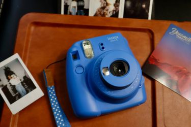 instax mini 9 polaroid camera