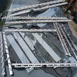 CHEAP!!VINTAGE 1940S ARCHITECTURAL SALVAGE JALOUSIE STRIP WINDOWS 6 PAIRS 12 STRIPS 10 GLASS STRIPS 1 COMPLETE SET OF METAL FRAMES AND 10 GLASS STRIPS