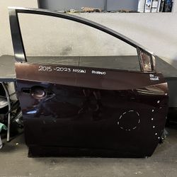 2015-2016-2017-2018-2019-2020-2021-2022-2023 NISSAN MURANO RIGHT FRONT DOOR OEM USED