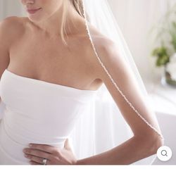 Dareth Colburn Kylie Crystal and Pearl Veil  [New with Tags]