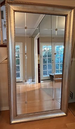 2 Large Decoretive Mirrors