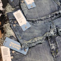 Women Shorts Sizes In Pics $25 each