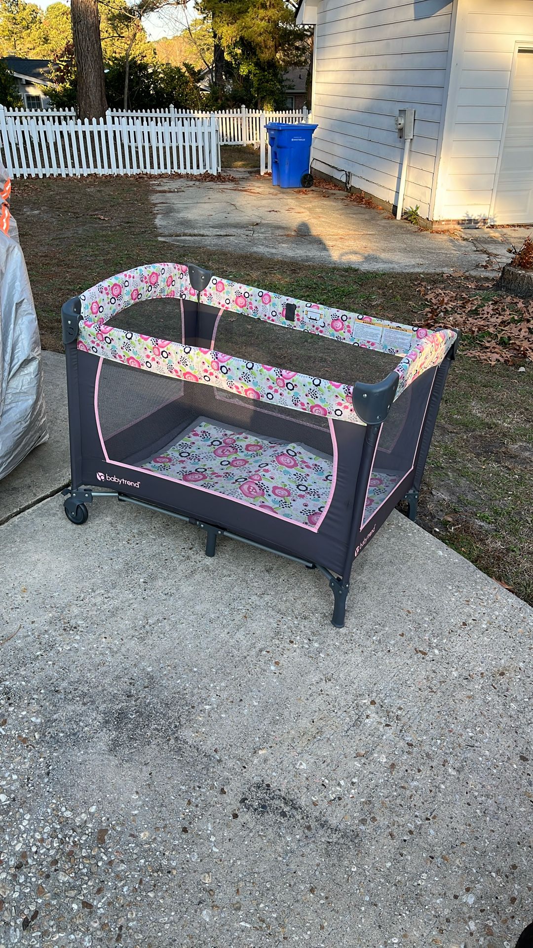 Pack N Play Pink And Gray Nice