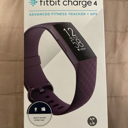 NEW Fit Bit Charge 4 