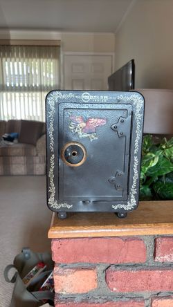 FREE vintage Brumberger metal safe