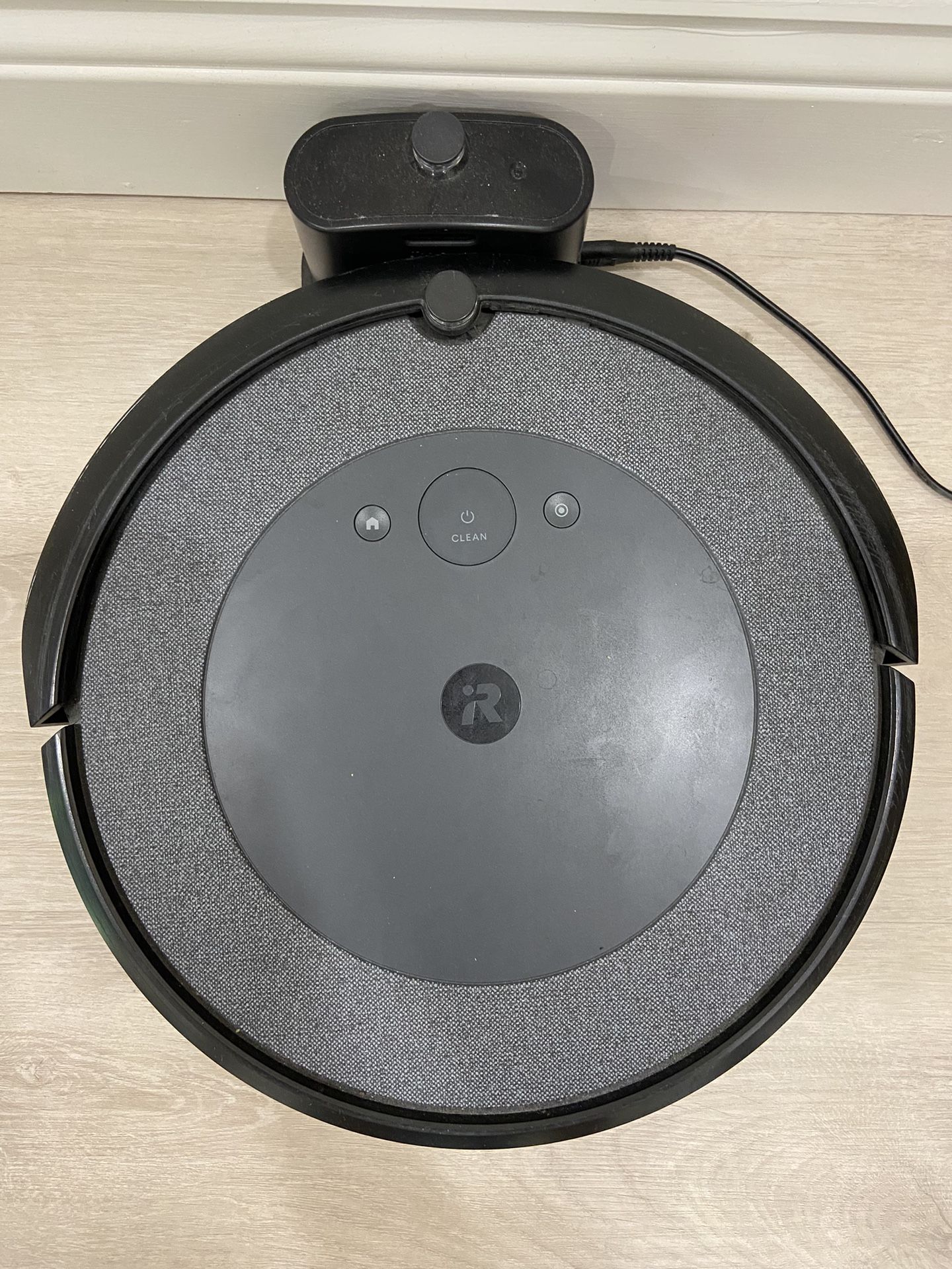 Roomba i3 with Replacement Parts