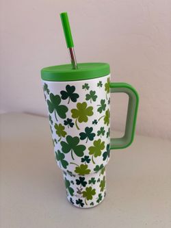 * GIFT BOXED!  Meoky Metal 40 oz tumbler with Handle Shamrocks pattern!