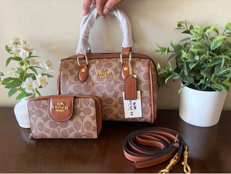 Set, purse and wallet