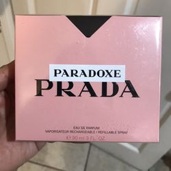 Paradoxe Prada