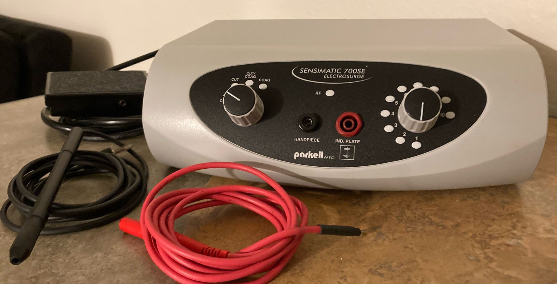 SENSIMATIC 700-SE ELECTROSURGE