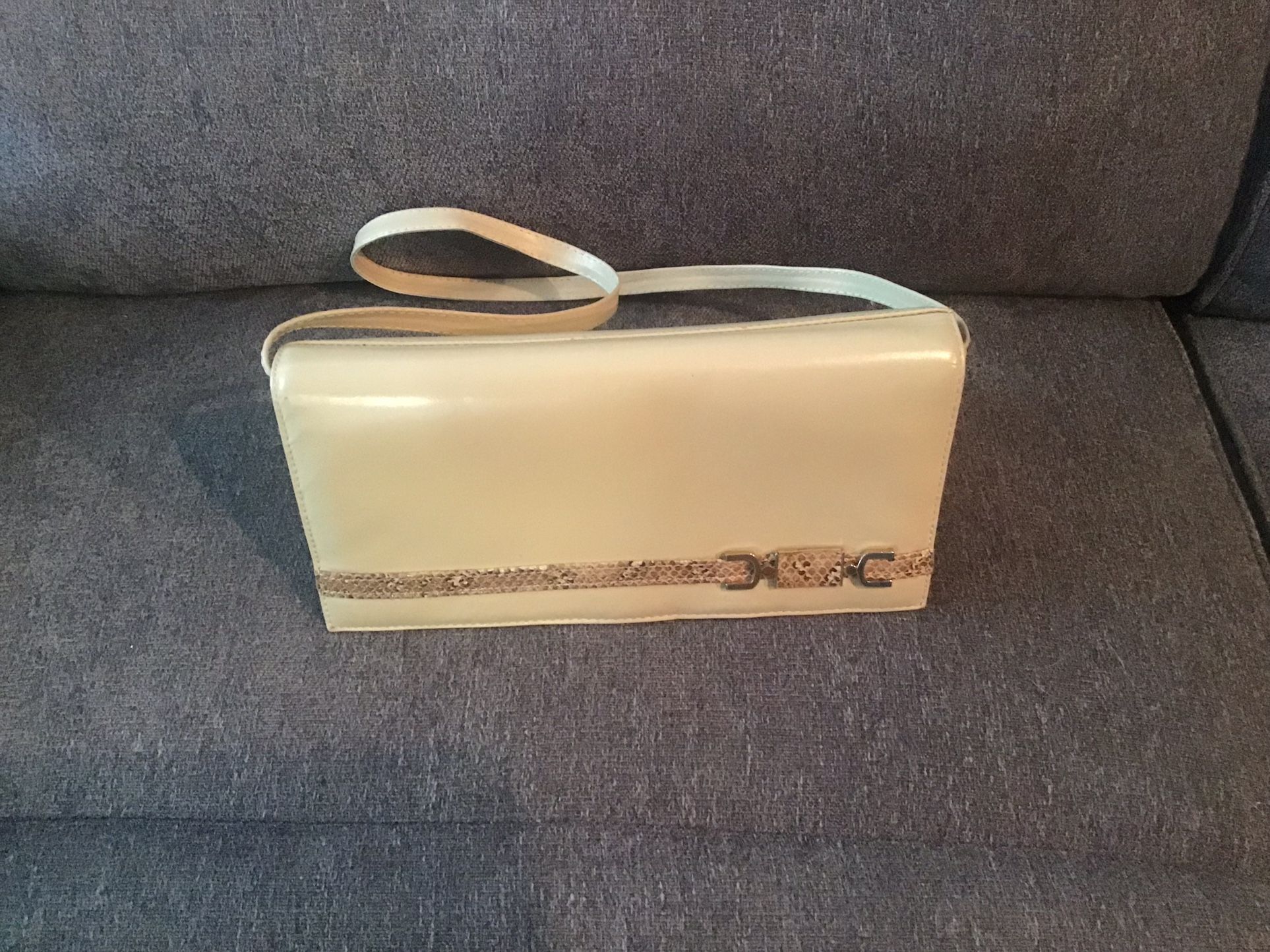 CUERO VACA Napa Industria Argentina Leather Shoulder Hand bag