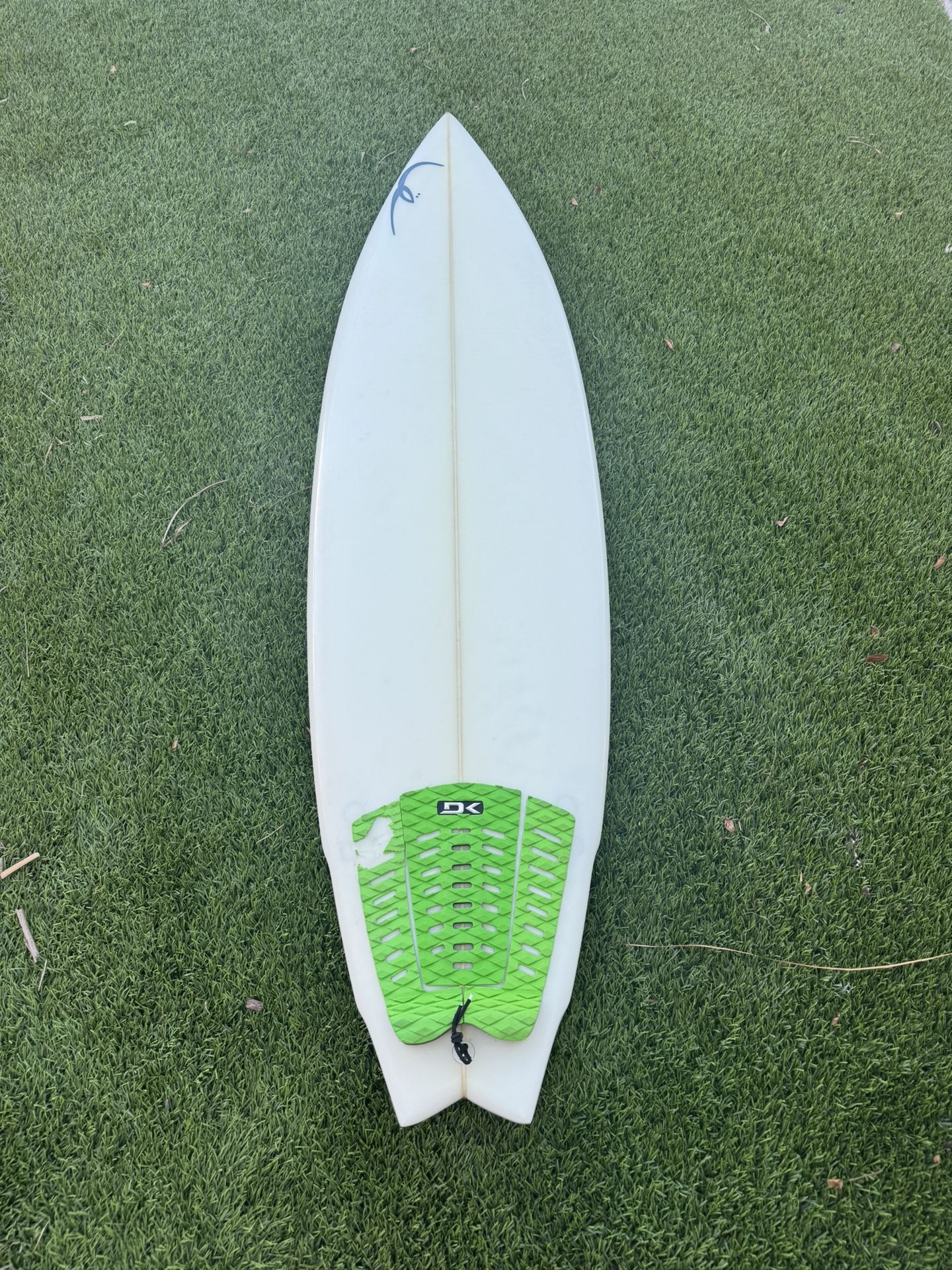 5’11” Siegel Surfboard Shortboard FCS Fins