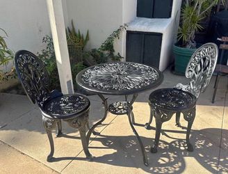 Cast iron Bistro