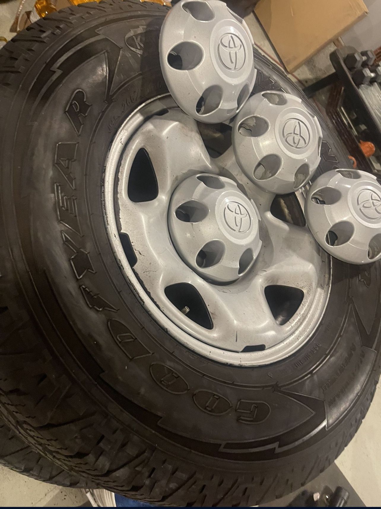 09 Toyota Tacoma Steel Wheels/tire