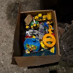 Box Of Toys Free, in Alley 