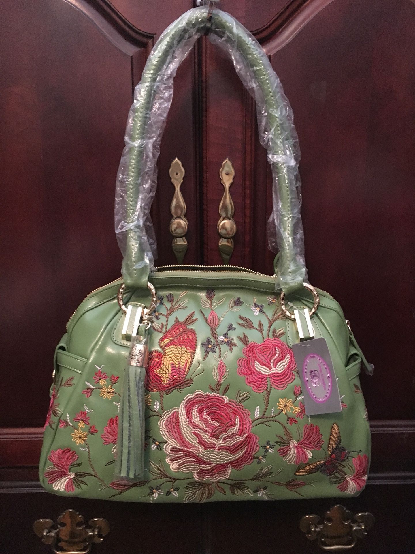 Sharif 1827 Original Sage Green Leather with Embroidered Flowers ...