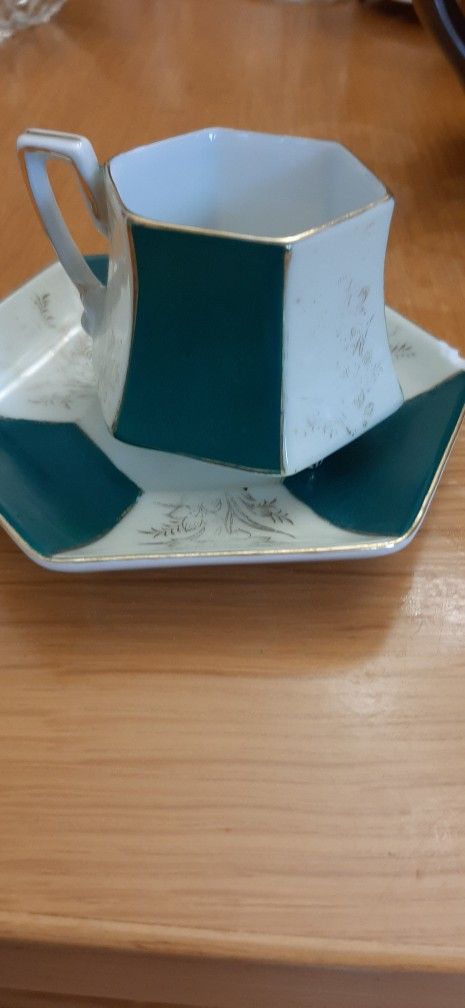 Occupied Japan demitasse green & gold tea cup & saucer