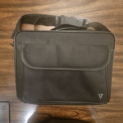Black V7 15.6"-16" Laptop Carrying Case