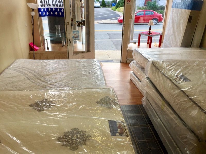 Mattress sales!! 707 park Av