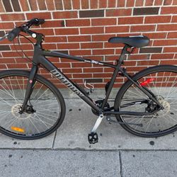 Infinity Boss Three 7 Speed 700c Men's Hybrid Bike Matte Black WHEELS: 28" FRAME: 18"