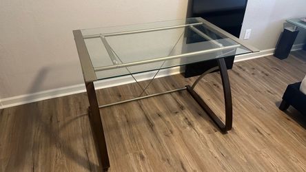 Super nice desk for sale