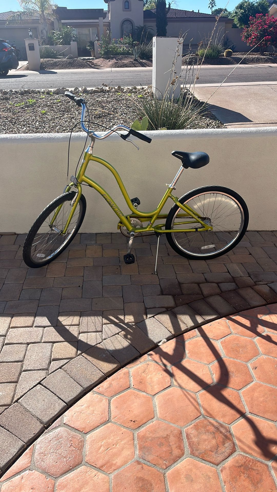 Townie. Ladies 3 Speed