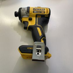 New Dewalt 20V MAX XR BRUSHLESS 3-SPEED (Tool Only Solo Herramienta)