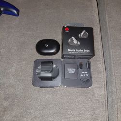 Beats Studio Buds/Like New