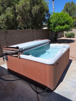 Hot tub for sale
