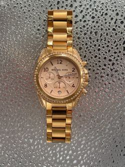 Women’s Michael Kors Authentic watch rose gold