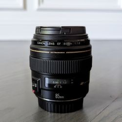 Canon EF 85mm f/1.8 USM Lens