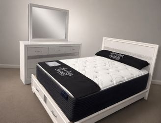 White & Silver STORAGE BED 🤍🩶