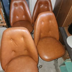 4 Chairs