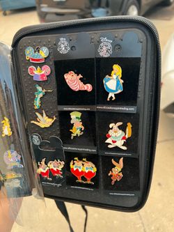 Disney pins