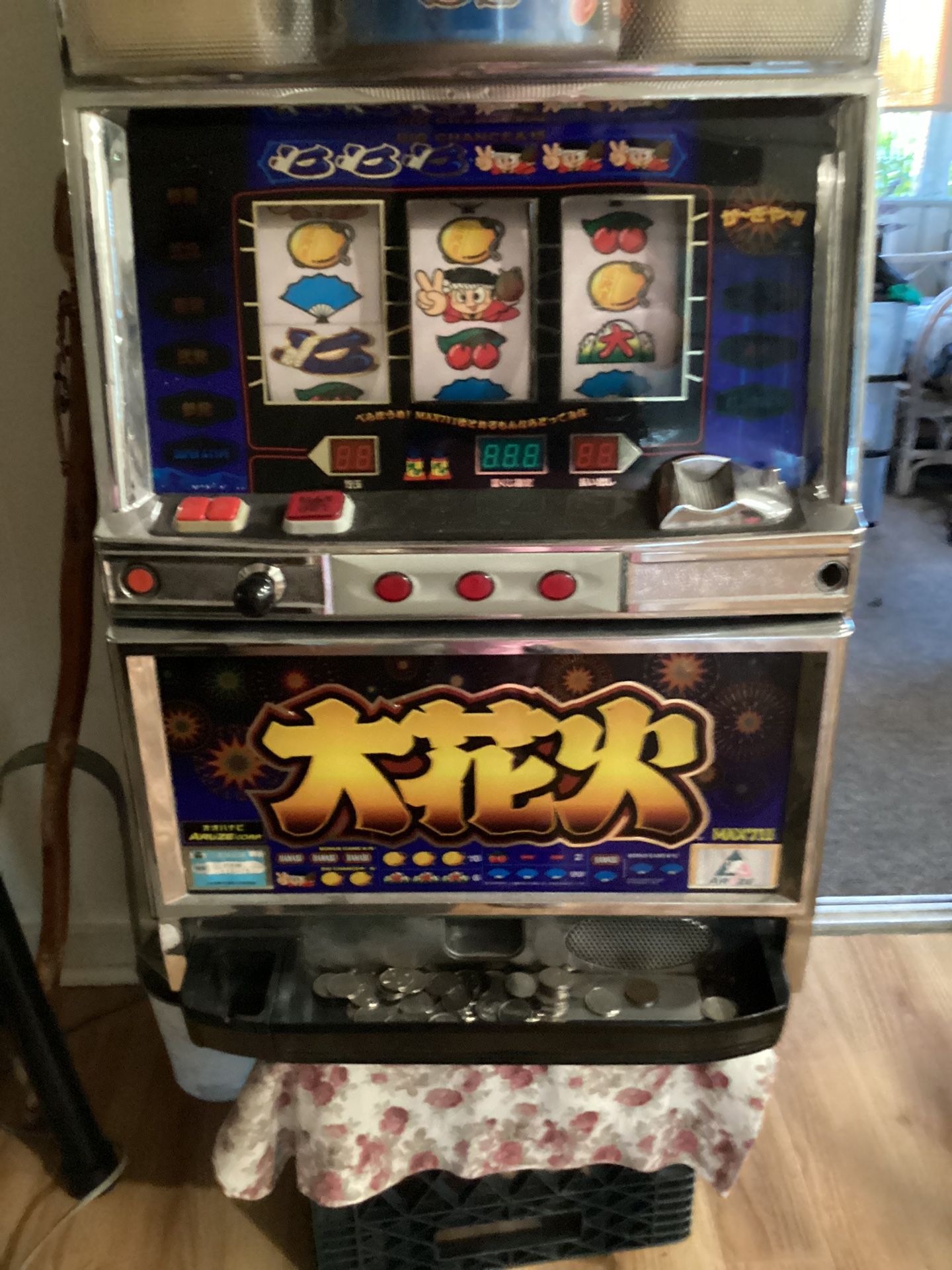 Aruze MAX711 Japanese token slot machine