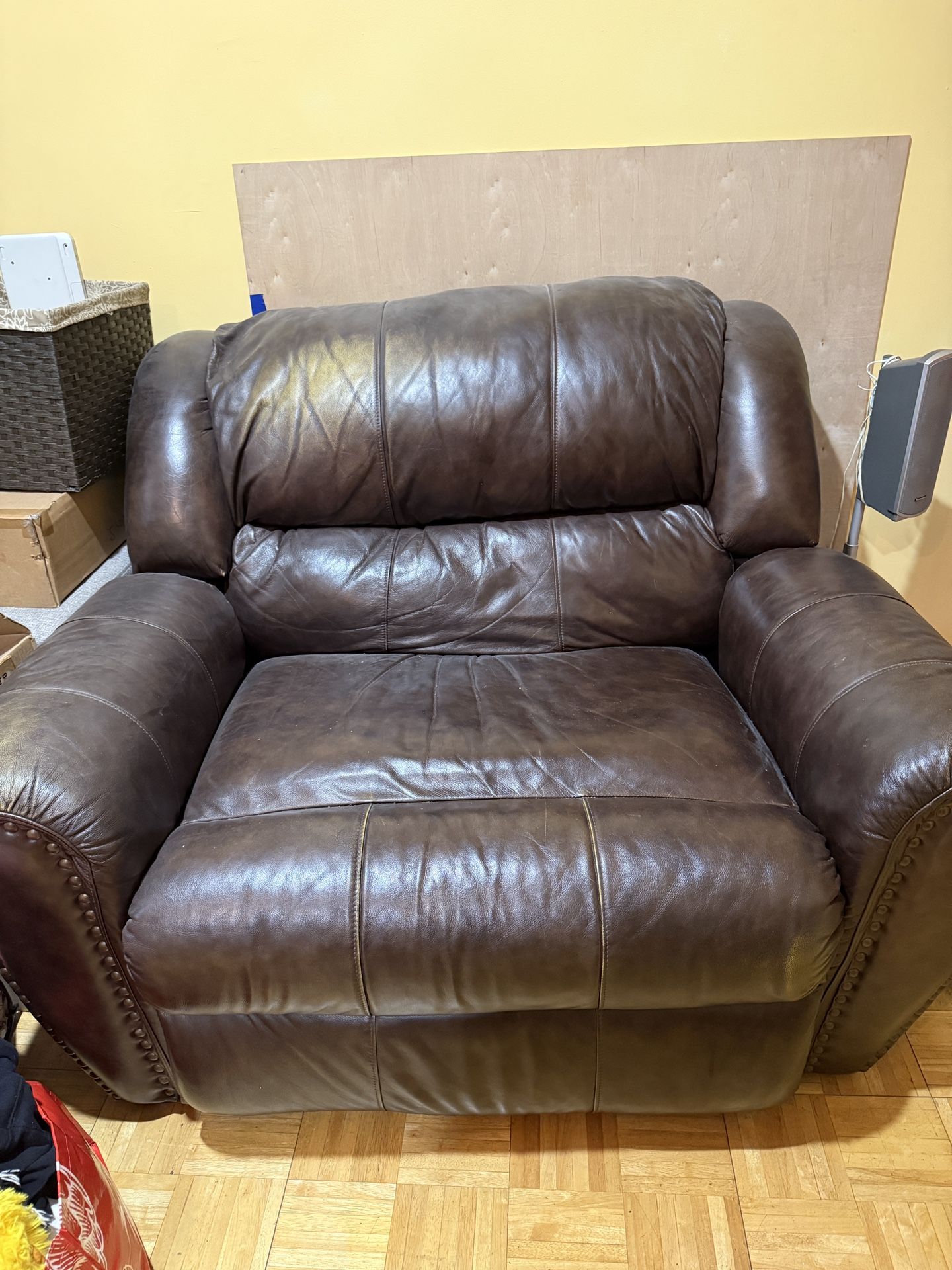 Free Comfy Leather Recliner Chair
