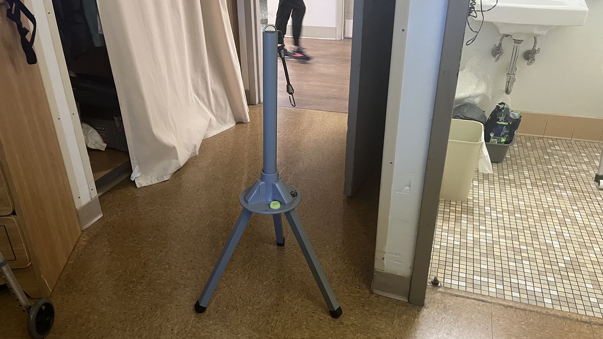 Skywalker 3ft Non-Permanent Dish Tripod (Mast Included)