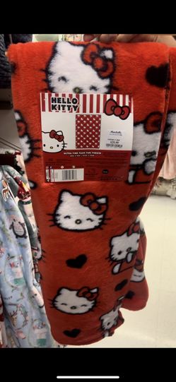 Hello kitty Fine Faux Throw