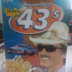 Richard Petty #43 Autographed 200th Win Cheerios Cereal Box And Lee Petty #42 Cheerios Cereal Boz