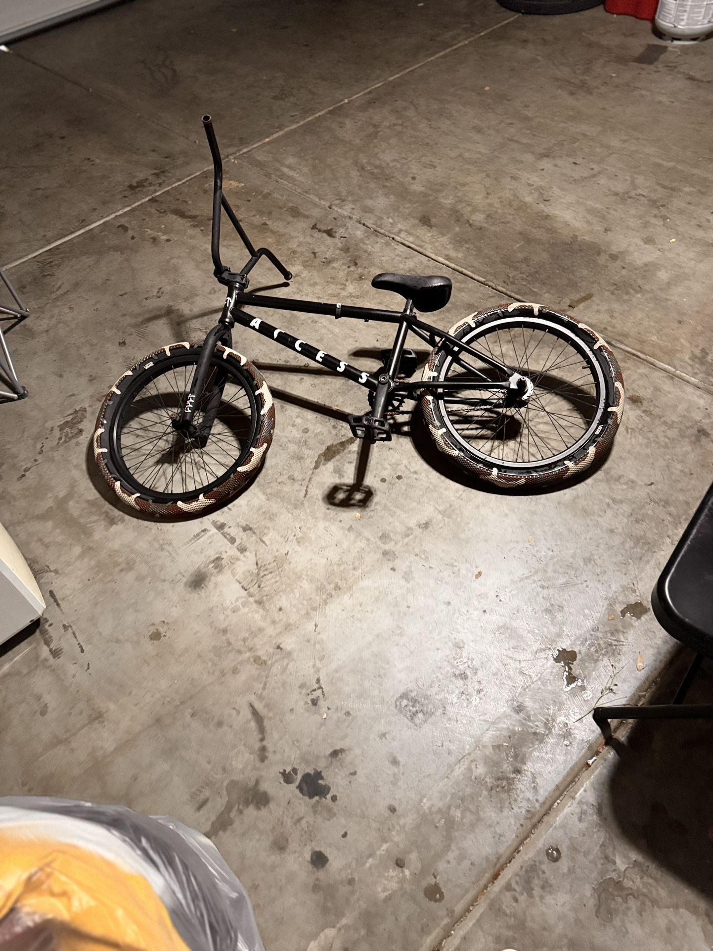 CULT ACCESS BMX bike