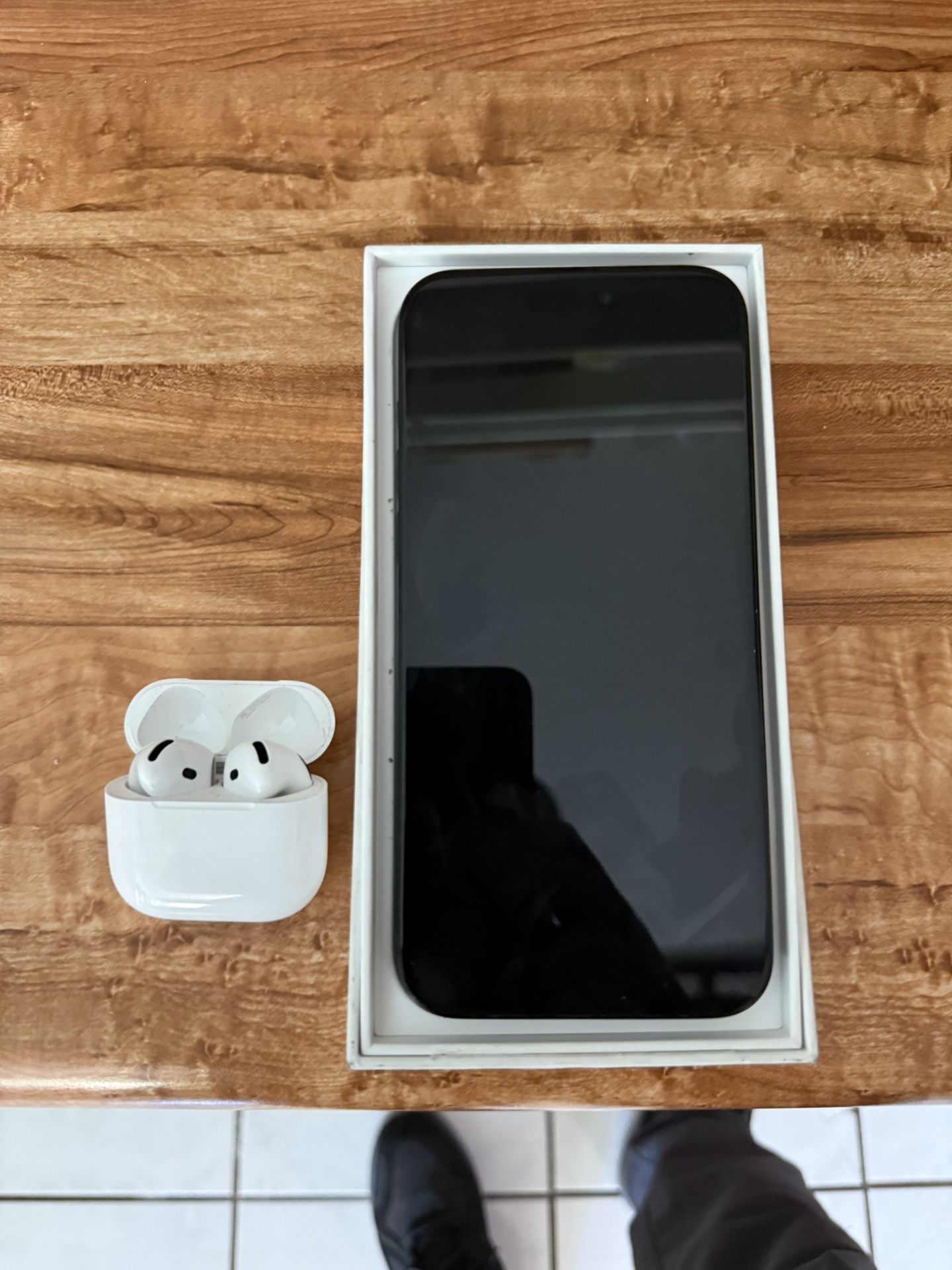 iPhone 15 Pro Max And AirPod 3