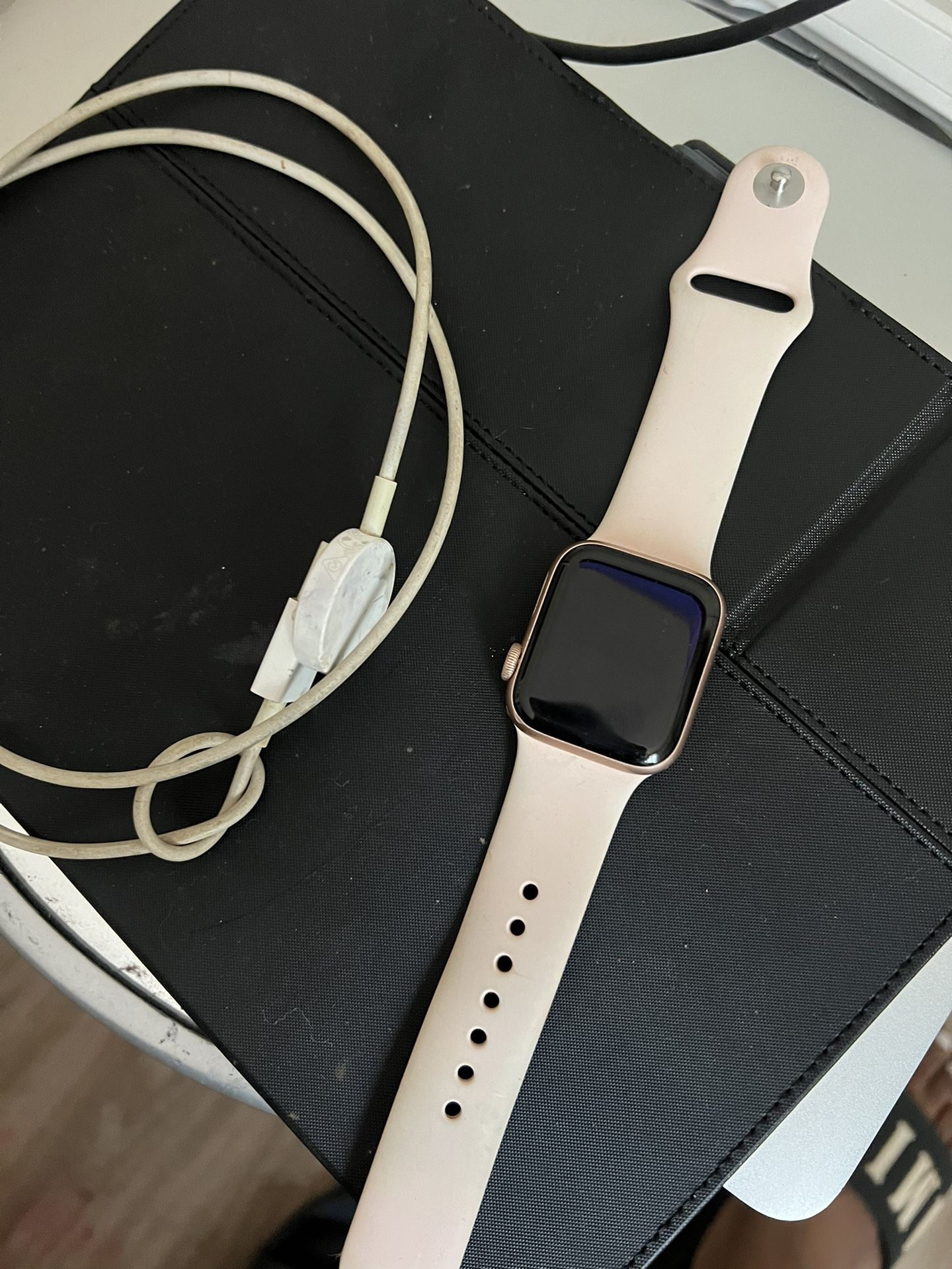 Light Pink Apple Watch Series 5