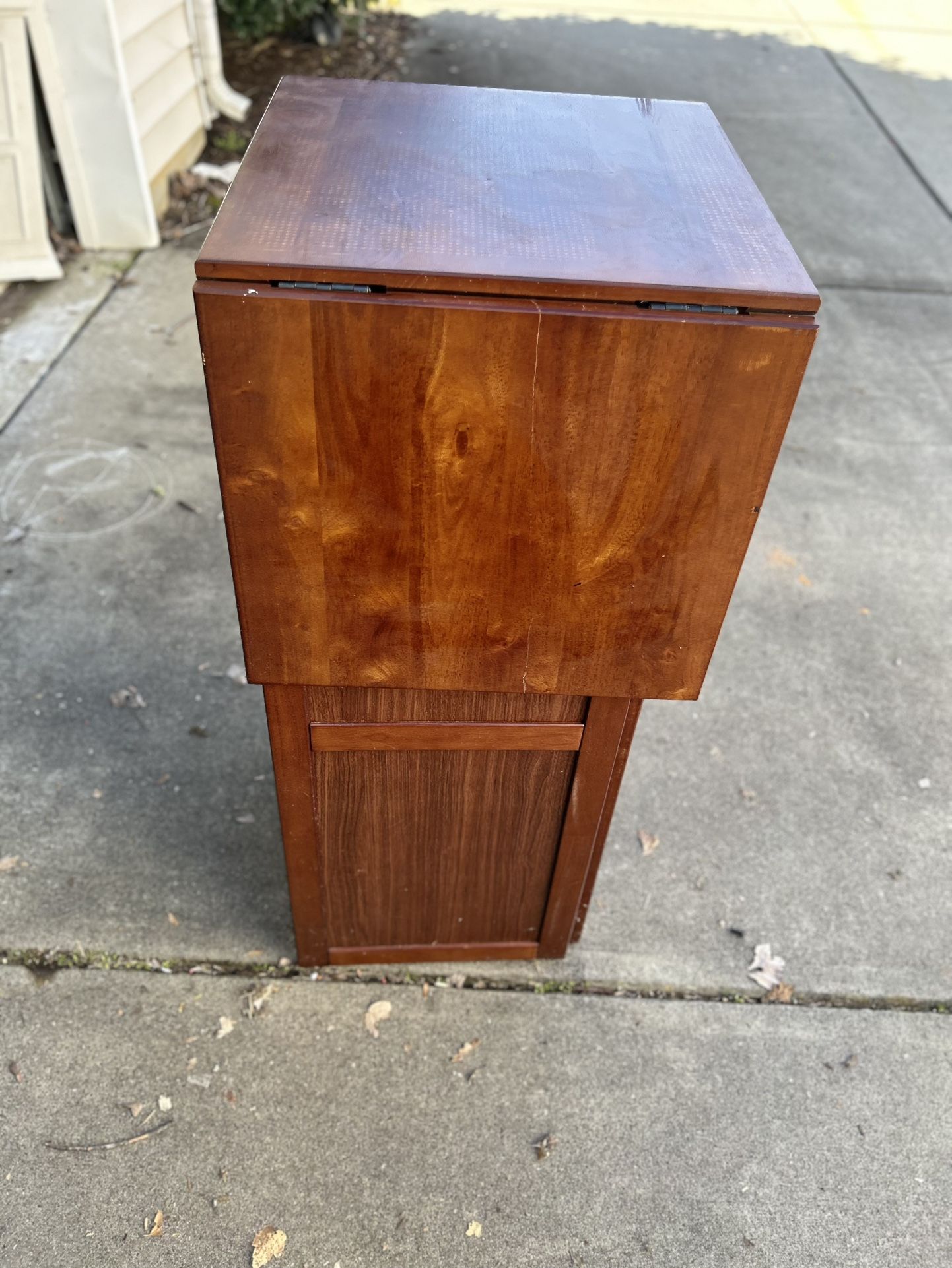 Expandable Counter Wine Bar