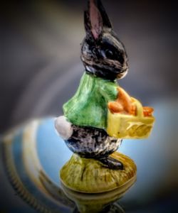1977 BEATRIX POTTER'S  LITTLE BLACK RABBIT by  F. WARNE & CO  BESWICK ENGLAND