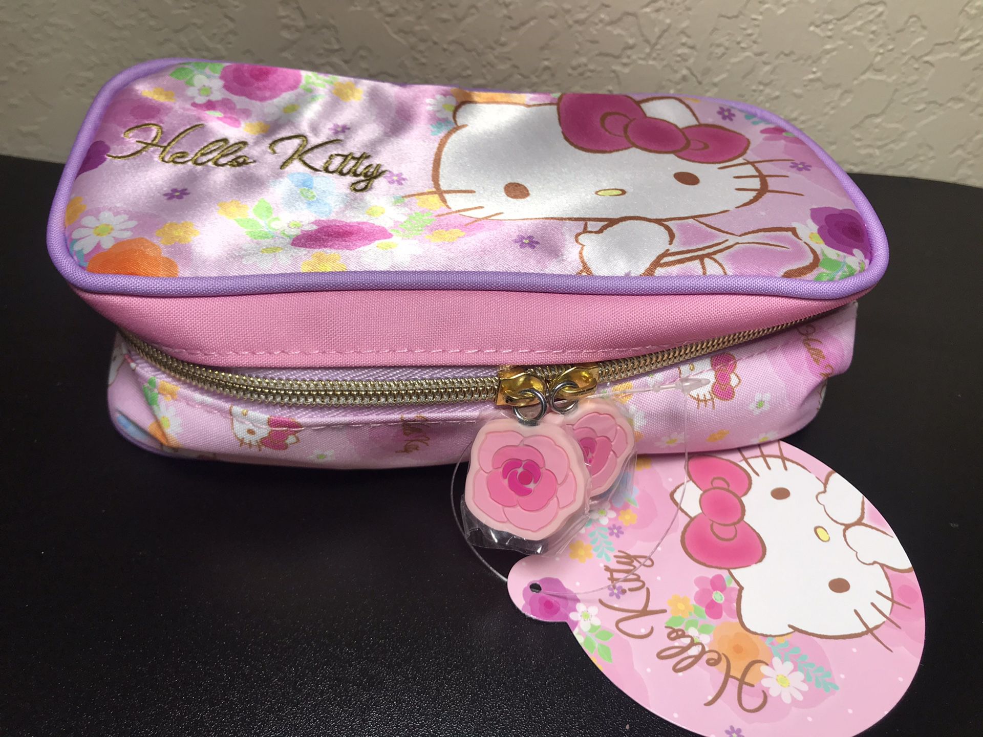 New Sanrio Hello Kitty pen pouch
