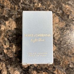 NEW DOLCE & GABBANA LIGHT BLUE EAU DE TOILETTE WOMENS MINI $10!