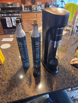 DrinkMate Carbonator