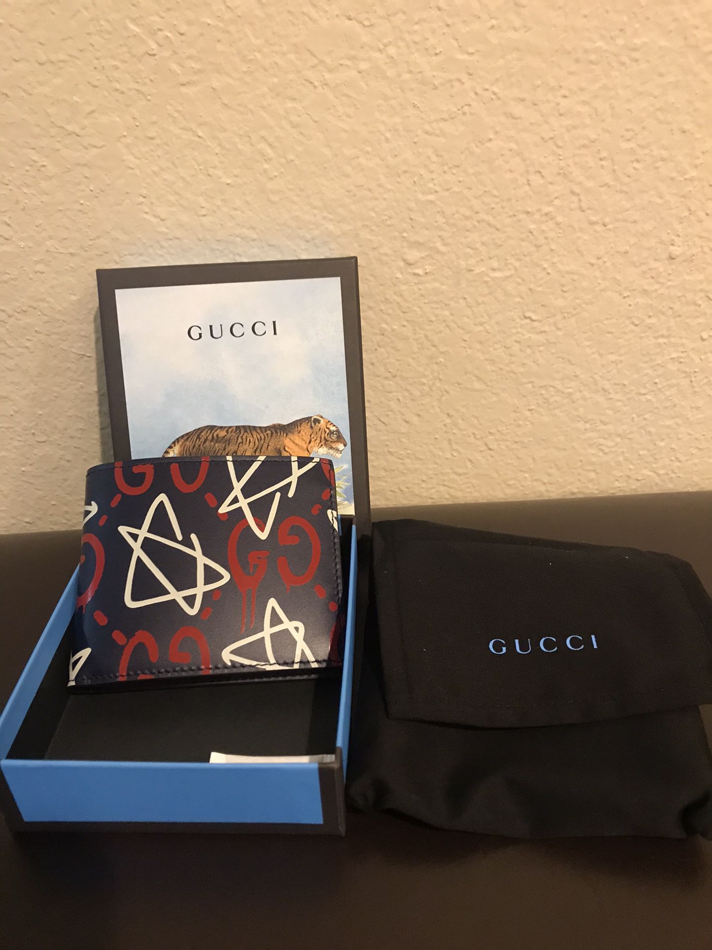 Limited edition Men’s Gucci wallet brand new authentic